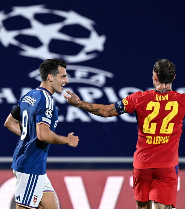 Der griechische Stürmer Anastasios Douvikas jubelt nach seinem Treffer zum 2:0 gegen RB Leipzig