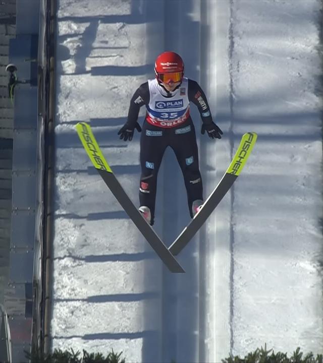 Skispringerin Katharina Schmid 