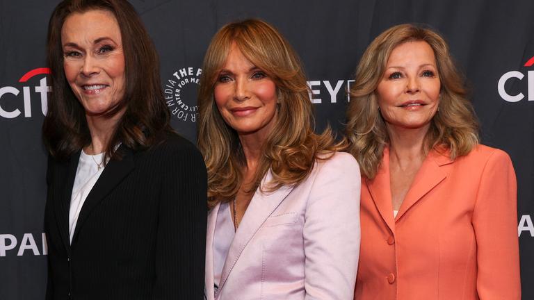 Kate Jackson, Jaclyn Smith und Cheryl Ladd nehmen am 50. Jubiläum "Drei Engel für Charlie" PaleyFest in Los Angeles teil.