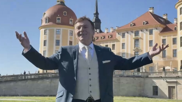 "Drei Haselnüsse für Aschenbrödel" in App entdecken