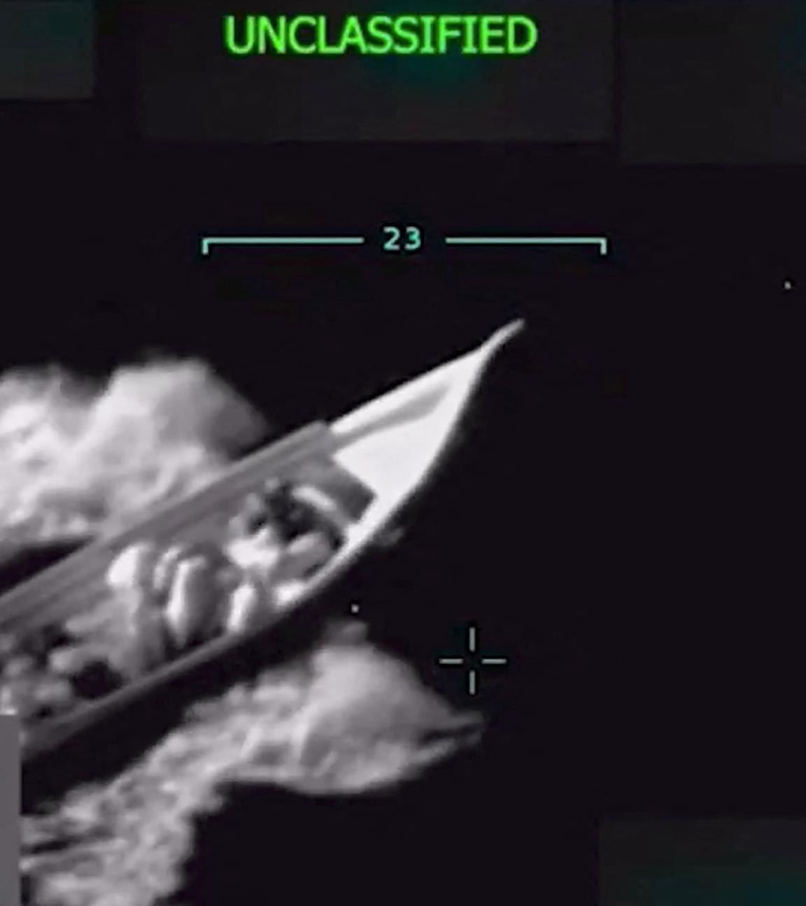 Das Archivbild zeigt einen früheren Angriff des US-Militörs auf ein mutmaßliches "Drogenboot".