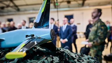 Bundesverteidigungsminister Boris Pistorius (SPD) besucht das Cyber Innovation Hub: Neue Technik für die Drohnenabwehr. 