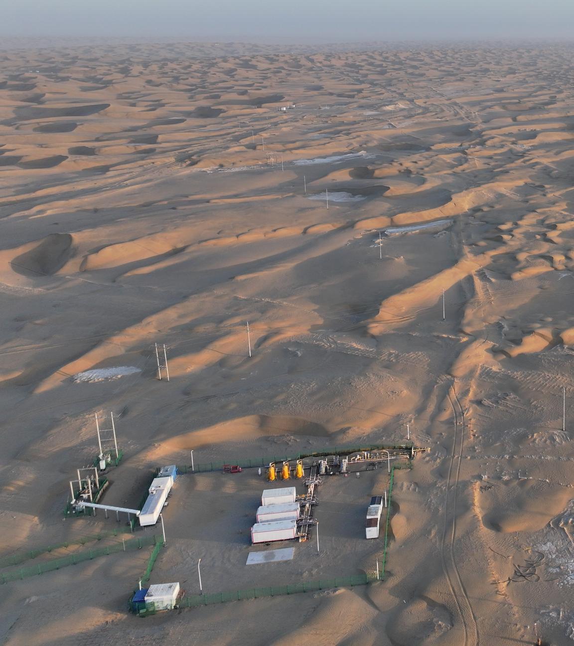 Die Anlage eines der angeblichen Klimaschutzprojekte in der chinesischen Wüste, amtliches Kürzel des Projekts: CGXT.