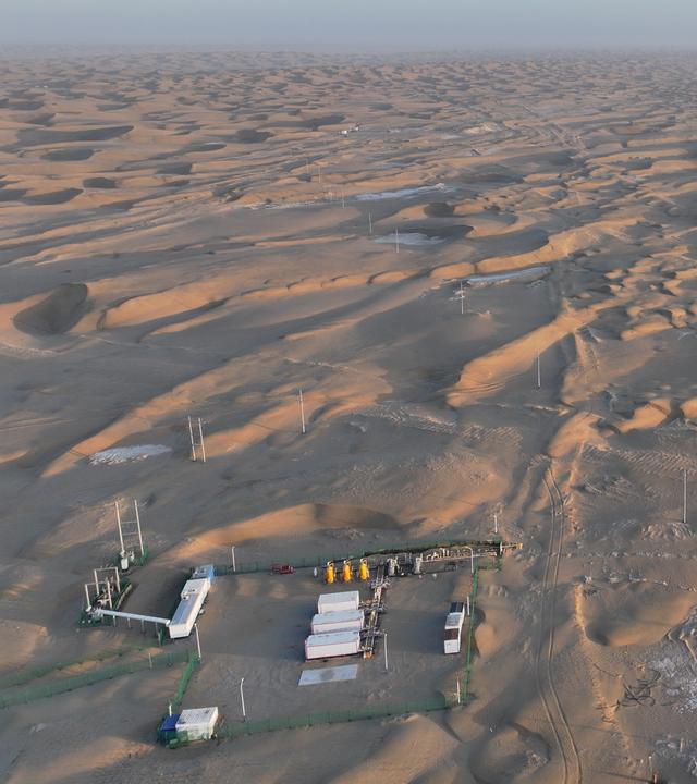Die Anlage eines der angeblichen Klimaschutzprojekte in der chinesischen Wüste, amtliches Kürzel des Projekts: CGXT.
