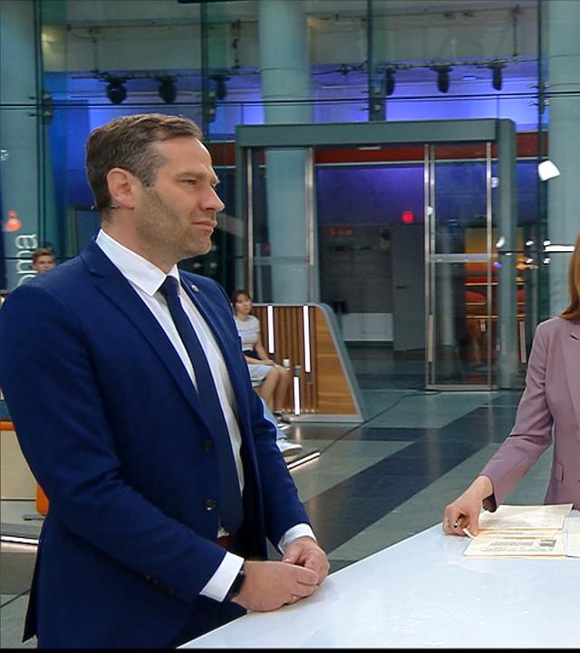 Jochen Kopelke und Jost Peter (rechts)