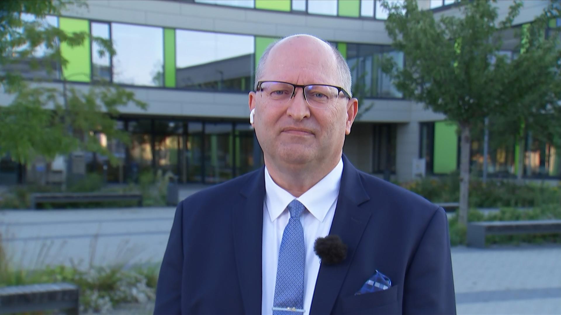 Düll: Lehrermangel "ist gravierend"