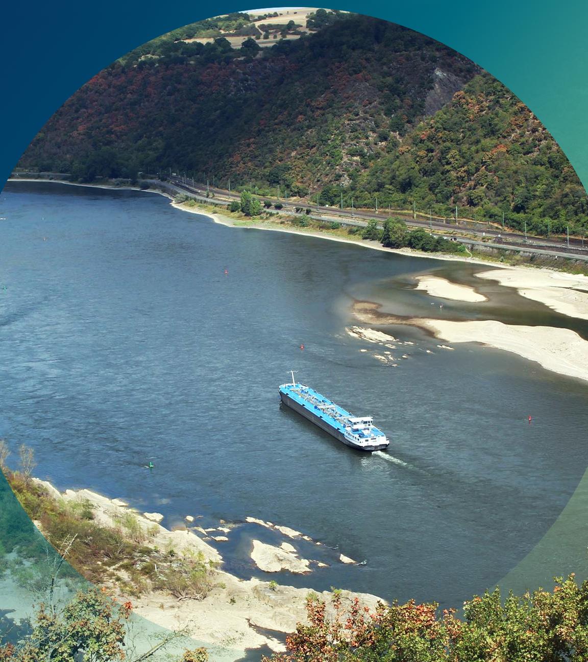 Rhein mit Niedrigwasser