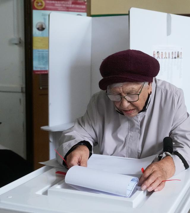 Zum ersten Mal findet die Wahl auch in russisch besetzten Gebieten der Ukraine statt.