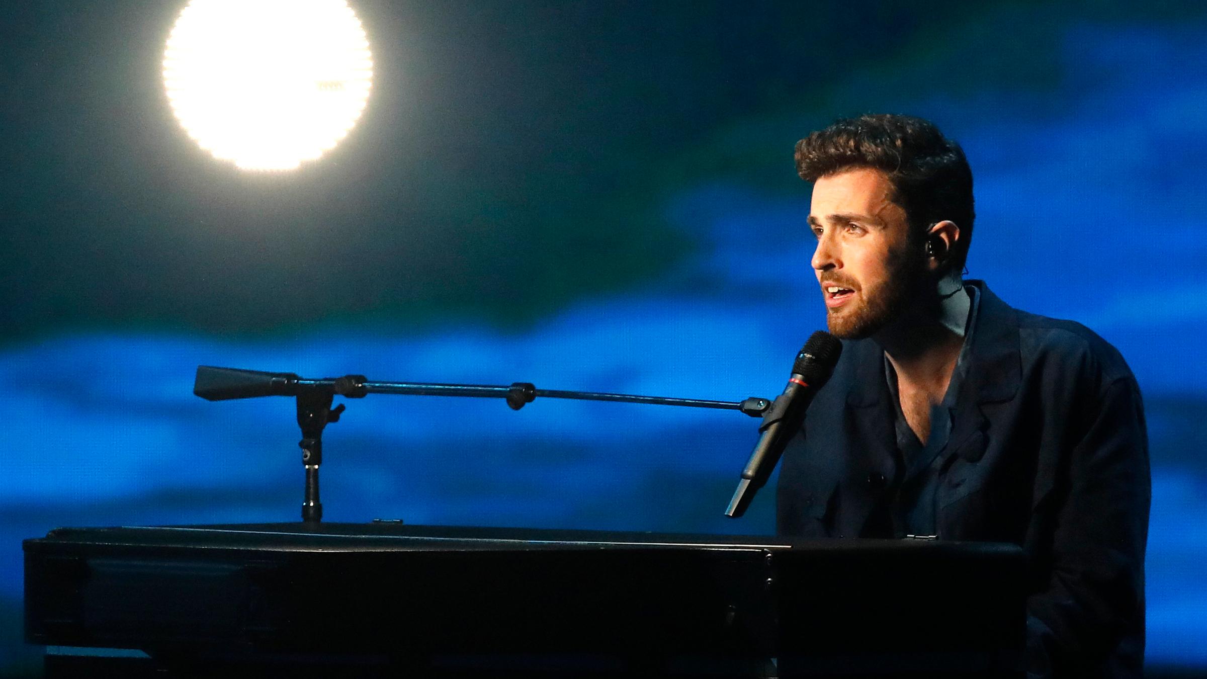 ESC-Gewinner Duncan Laurence am Klavier