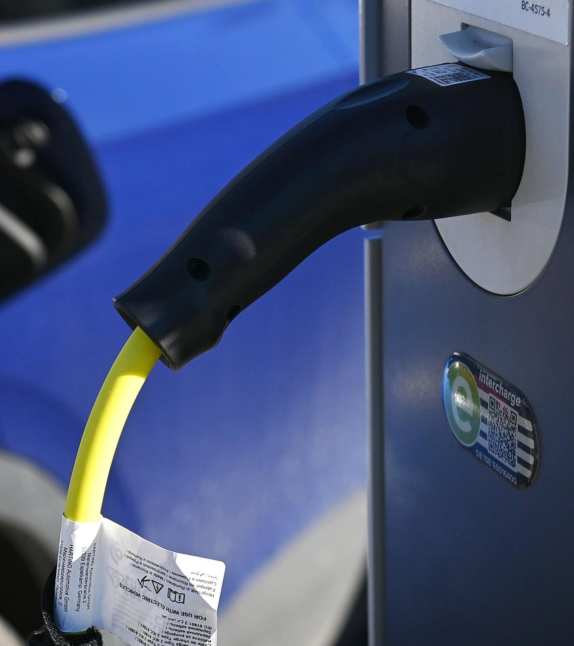 E-Auto wird geladen