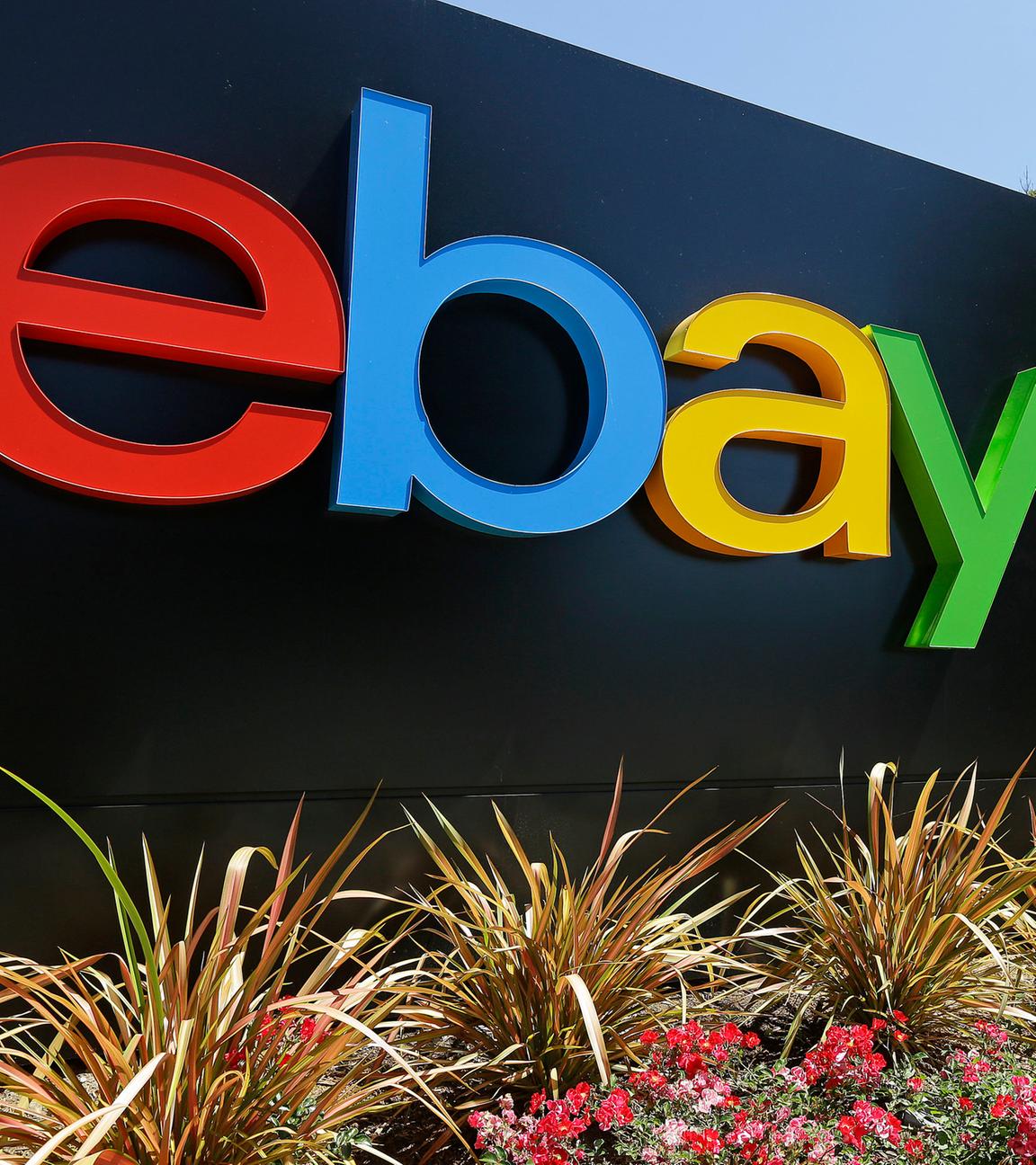 Dieses Archivfoto vom 16.07.2013 zeigt ein eBay-Schild am eBay-Hauptsitz in San José, Kalifornien, USA.