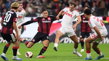 Younes Ebnoutalib trifft zum Sieg für Eintracht Frankfurt.