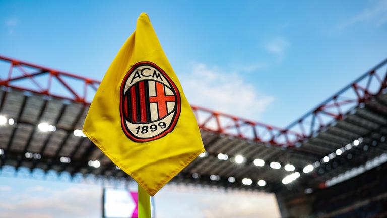AC Milan Eckfahne im San Siro