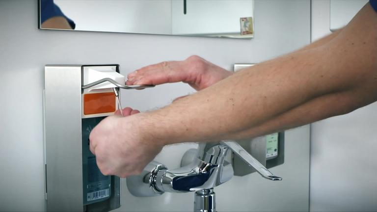 Tim Eckmanns | Leiter Abteilung für Antibiotikaresistenz Robert Koch-Institut