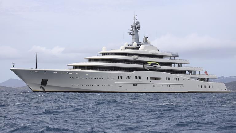 Die riesige Superyacht "Eclipse", im Besitz des russischen Geschäftsmanns Roman Abramowitsch