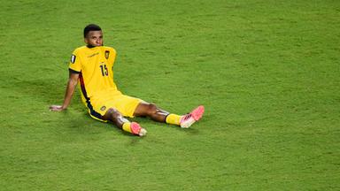 Ecuadors Pedro Vite sitzt nach dem 0:0 gegen Curacao enttäuscht auf dem Rasen