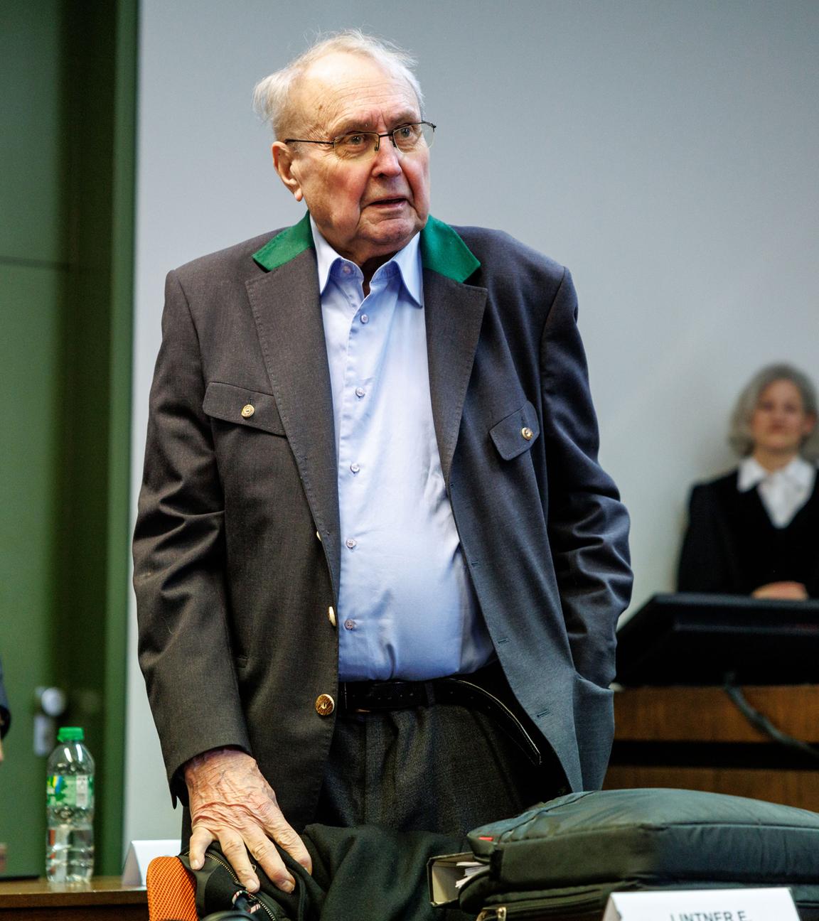 Ehemaliger CSU-Abgeordneter Eduard Lintner steht im Zuge der Aserbaidschan-Affäre vor dem Oberlandesgericht.