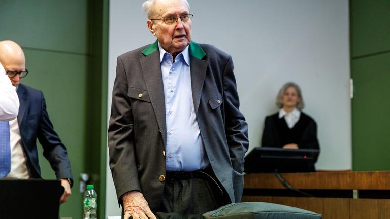 Ehemaliger CSU-Abgeordneter Eduard Lintner steht im Zuge der Aserbaidschan-Affäre vor dem Oberlandesgericht.