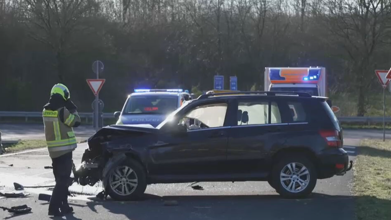 Nach Einbruch: Fluchtwagen überschlägt sich