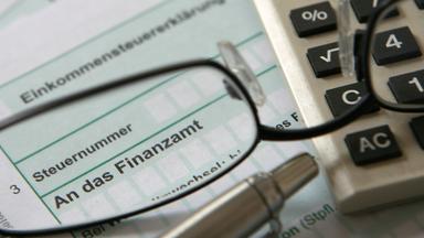Die Bundesregierung hat sich auf eine Reform der Einkommenssteuer geeinigt.