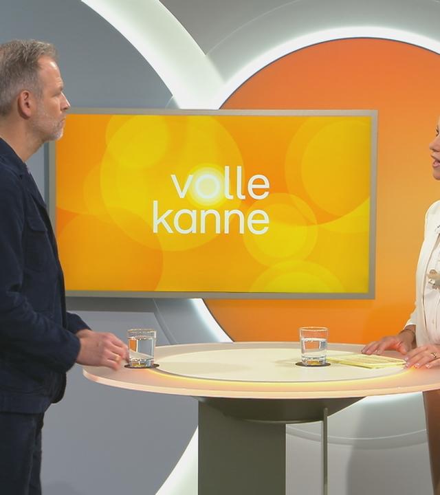 Martin Florack und Nadine Krüger am "Volle Kanne"-Top-Themen-Pult
