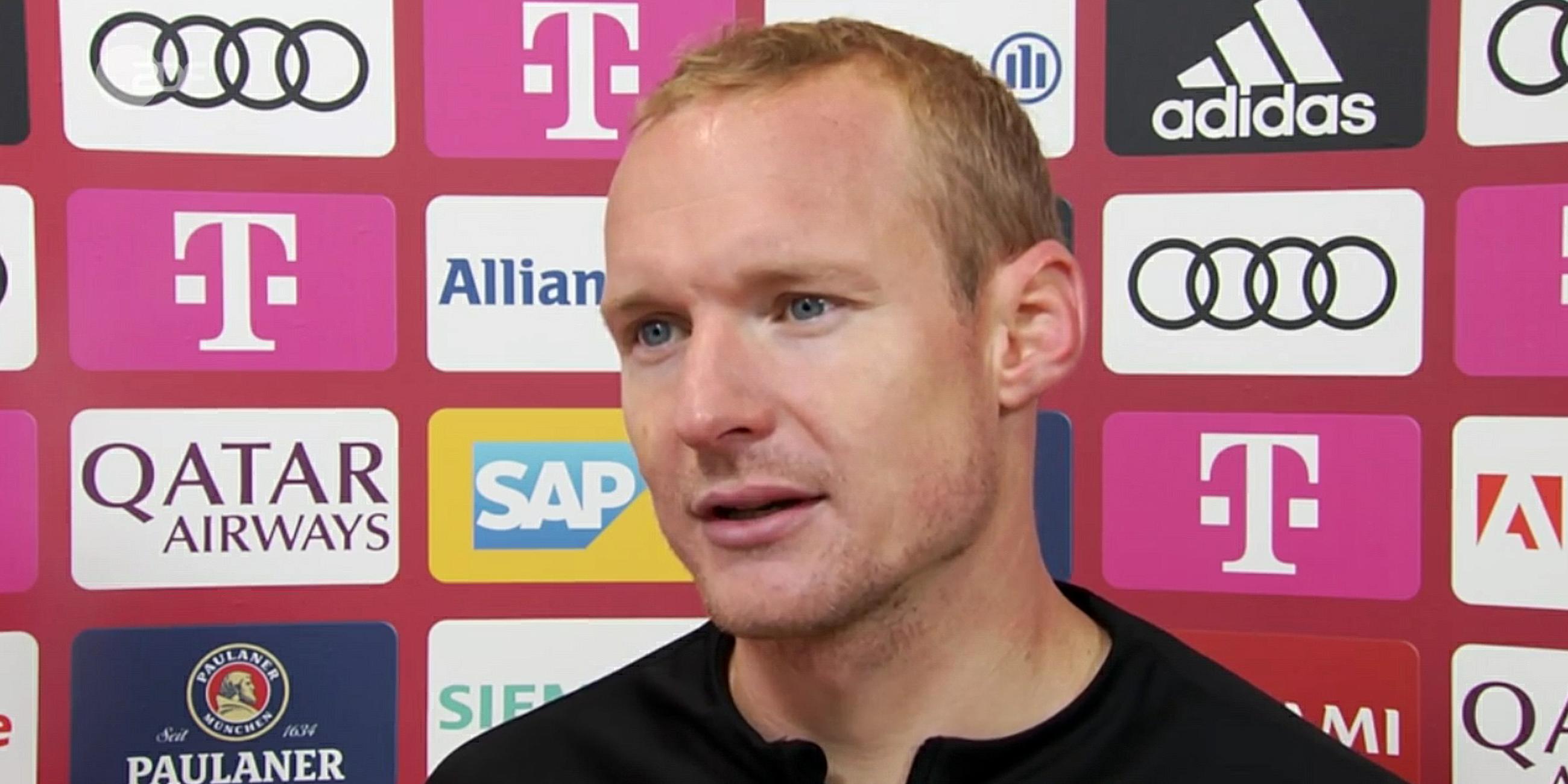 28.01.2023, München: Sebastian Rode (Eintracht Frankfurt) im Interview nach dem Spiel gegen den FC Bayern München
