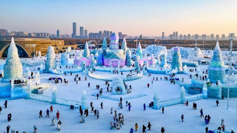 This pitcure shows a general view of the Harbin Ice World Park in Harbin, Chinas northeast Heilongjiang province