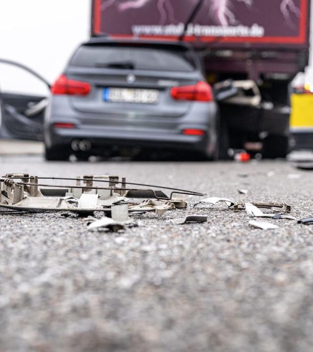 Unfall auf der A3 bei Regensburg wegen Eisglätte
