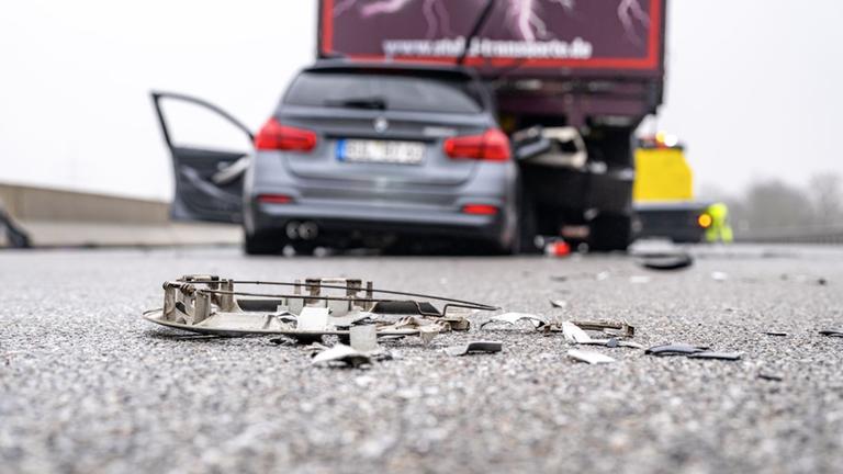 Unfall auf der A3 bei Regensburg wegen Eisglätte