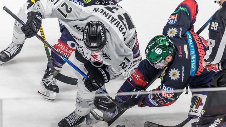 Eisbären Berlin gewinnen am ersten Spieltag des DEL-Halbfinals gegen die Kölner Haie 