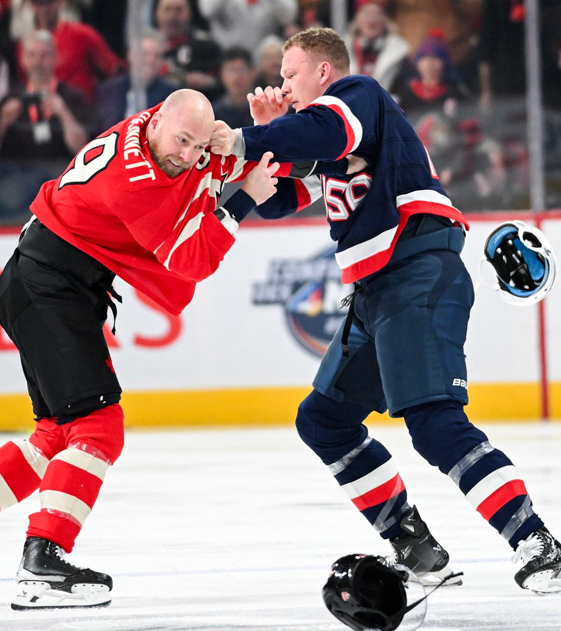 Prügelei im Gruppenspiel des 4-Nationen-Turniers in Nordamerika zwischen Kanada und den USA 