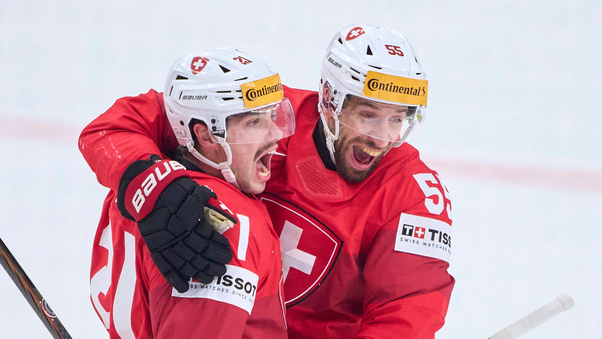 Schweiz' Kevin Fiala jubelt über seinen Treffer zum 0-1 gegen Kanada bei der Eishockey-WM am 25.05.2024.