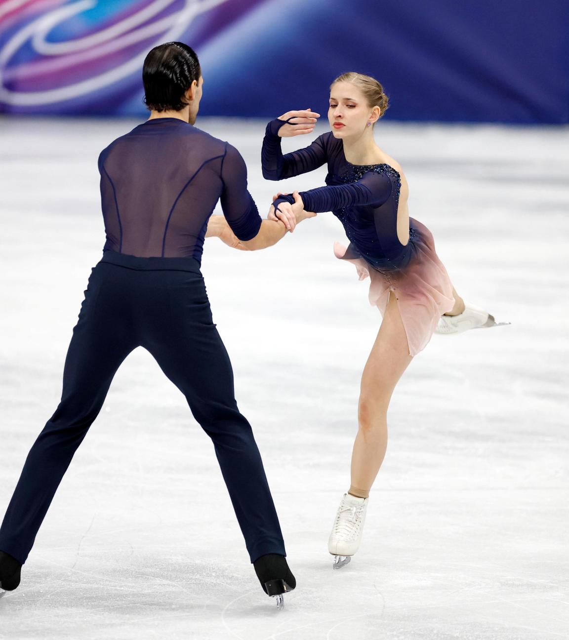 Die deutschen Eisläufer Minerva Hase und Nikita Volodin bei Olympia in Mailand