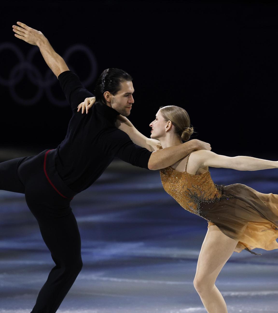 Deutsches Paarlauf-Duo im Eiskunstlauf Minerva Hase und Nikita Volodin bei der Gala der Olympischen Spiele 2026