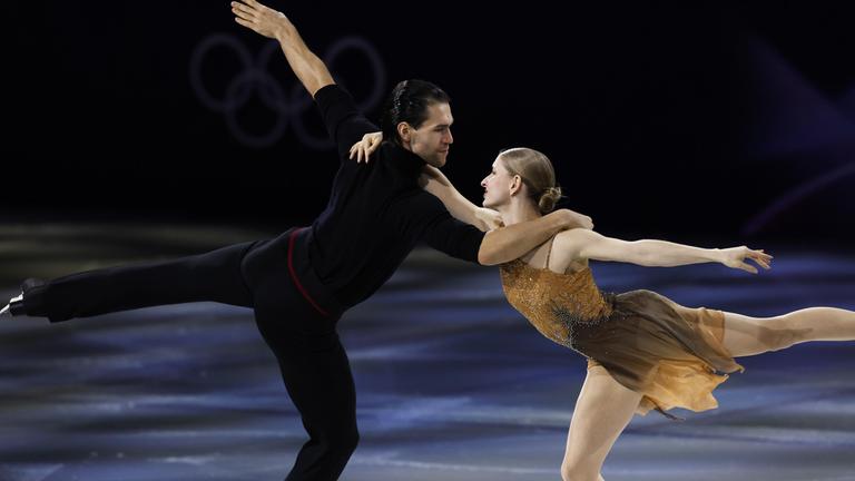 Deutsches Paarlauf-Duo im Eiskunstlauf Minerva Hase und Nikita Volodin bei der Gala der Olympischen Spiele 2026