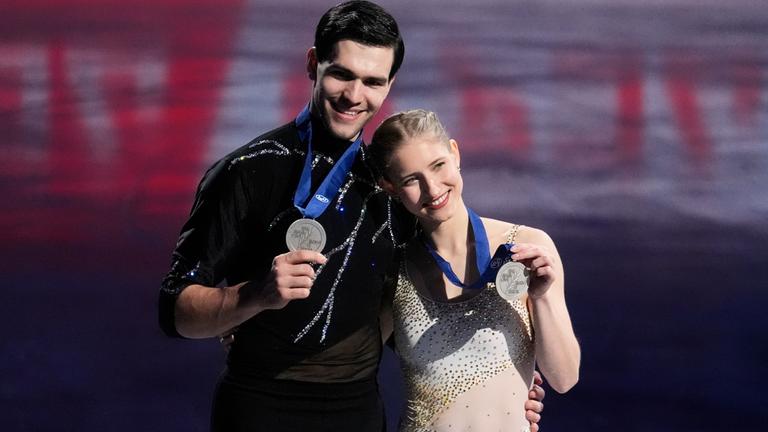 Das deutsche Eiskunstlauf-Paar Minerva Hase und Nikita Wolodin während der Eiskunstlauf-Weltmeisterschaft in den USA