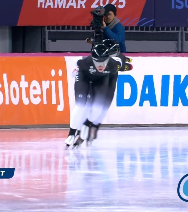 Team Deutschland bei der Team-Verfolgung der Eisschnelllauf-WM in Hamar