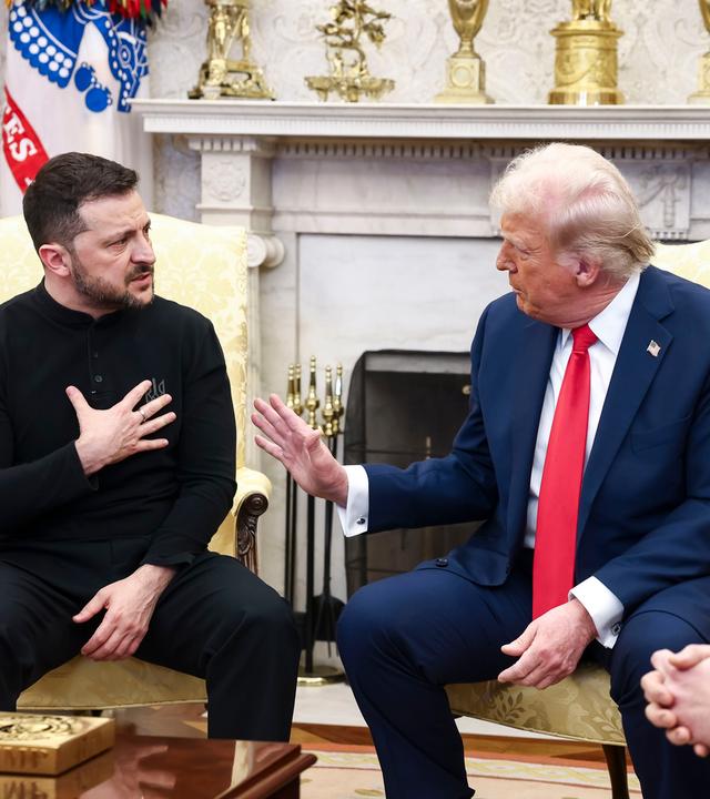 Ukrainian President Volodymyr Zelensky (L) talks with US President Donald Trump (C) and US Vice President JD Vance (R) in the Oval Office of the White House in Washington, DC.