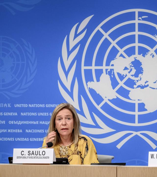 WMO-Generalsekretärin Celeste Saulo und WMO-Klimaexperte Wilfran Moufouma-Okia bei einer Pressekonferenz zu El Niño in Genf.