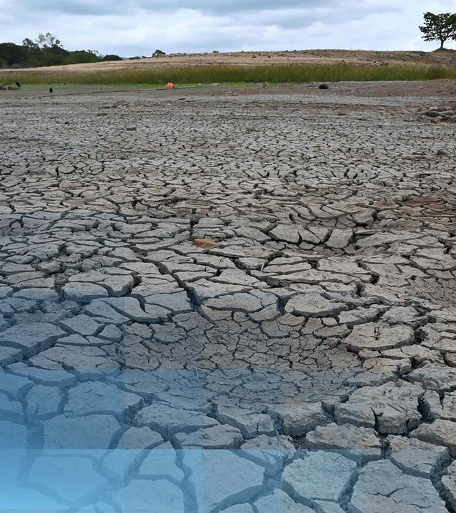 Trockener Boden in Honduras, der durch eine von El Niño bewirkte Dürre entstanden ist.