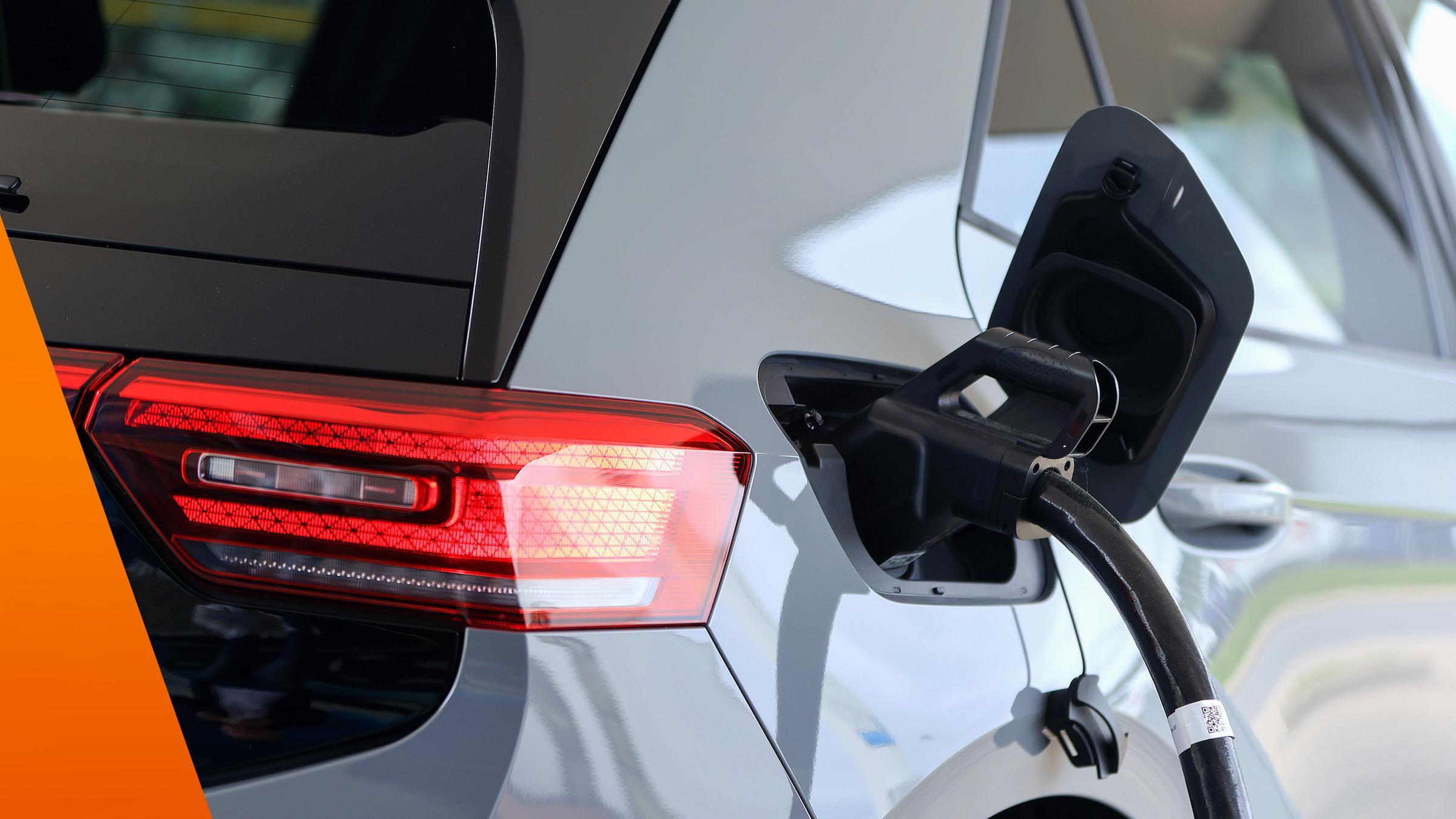 Elektroauto wird geladen