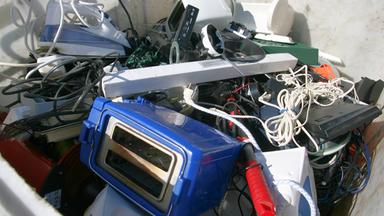 So werden Sie Elektroschrott korrekt und kostenfrei los