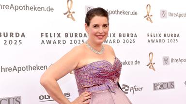 Elena Uhlig feiert ihren 50. Geburtstag