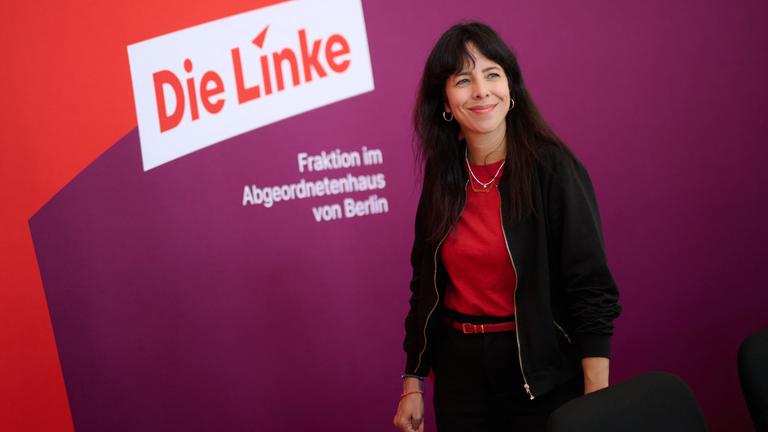 Elif Eralp, Linken-Spitzenkandidatin bei der Wahl zum Abgeordnetenhaus von Berlin 2026, kommt zu der Fraktionssitzungen ihrer Parteien im Berliner Abgeordnetenhaus.