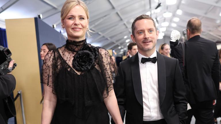 Schauspieler Elijah Wood mit seiner Ehefrau, der Filmproduzentin Mette-Marie Kongsved. 