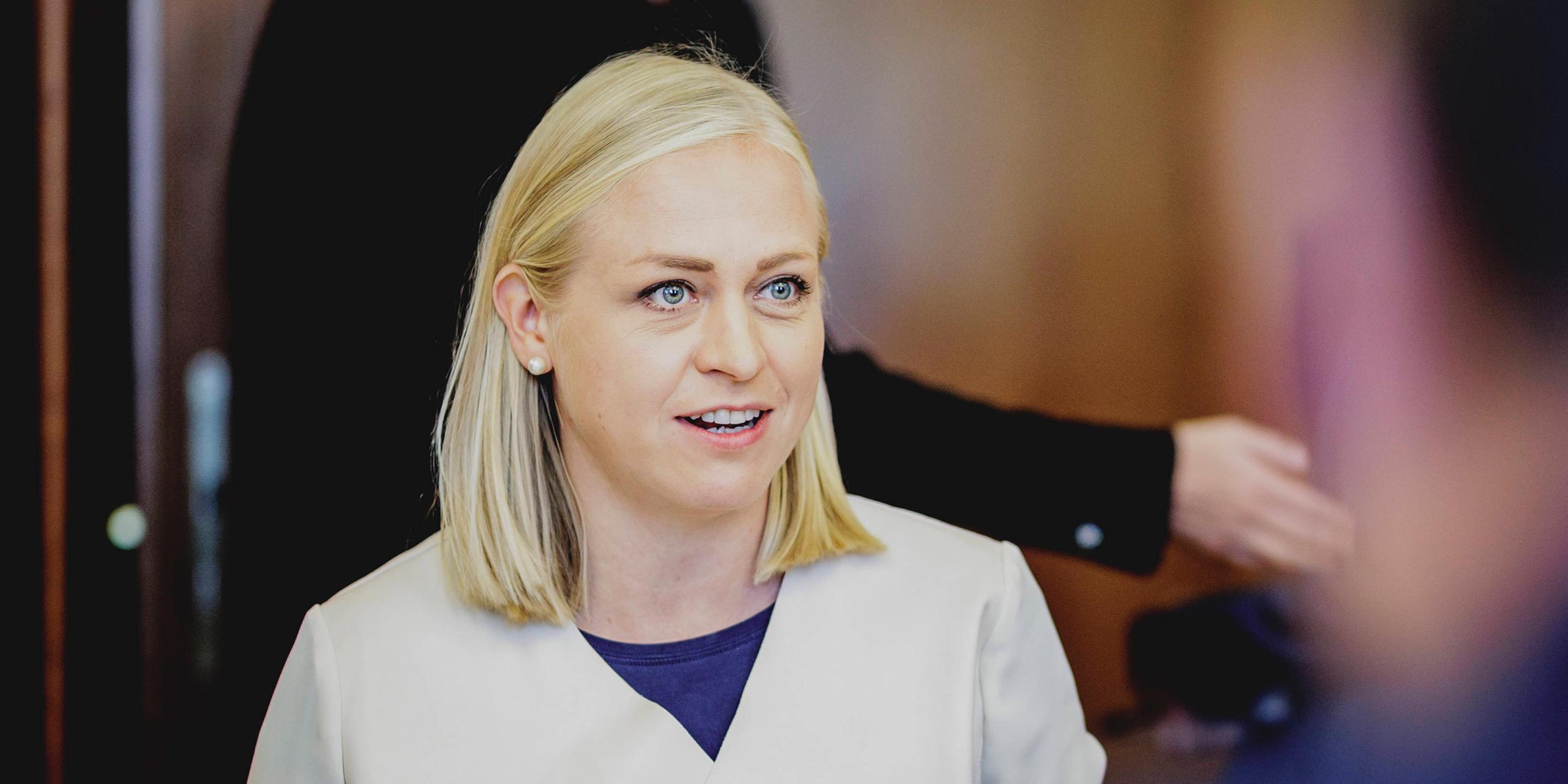 Elina Valtonen, die Aussenministerin von Finnland, im Gespräch mit Johann Wadephul (CDU), Bundesaußenminister, am 09.09.2025 in Berlin.