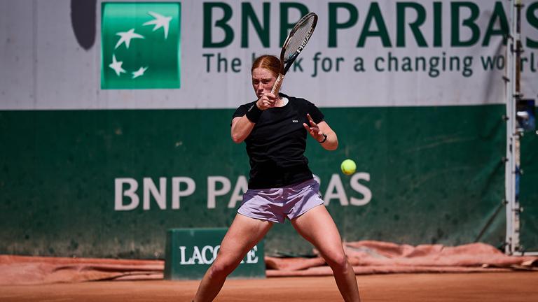 Deutschlands Tennisspielerin Ella Seidel trainiert vor ihrem Auftaktmatch bei den French Open