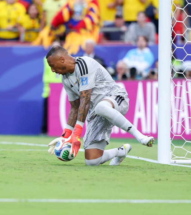 Curacaos Torhüter Eloy Room im Spiel gegen Ecuador