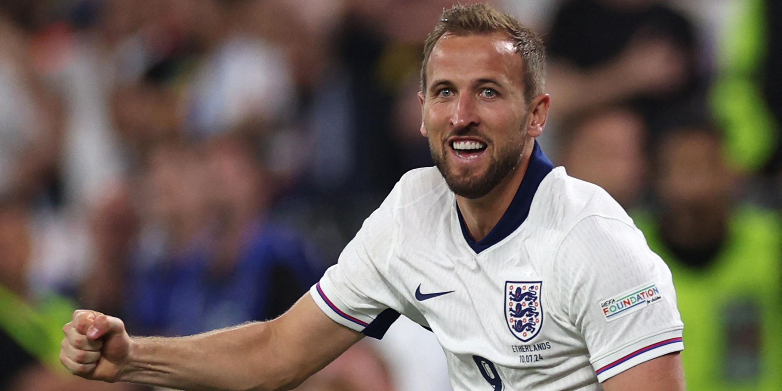 Der englische Fußballspieler Harry Kane feiert nach dem Sieg der englischen Mannschaft im Halbfinale gegen die Niederlande.