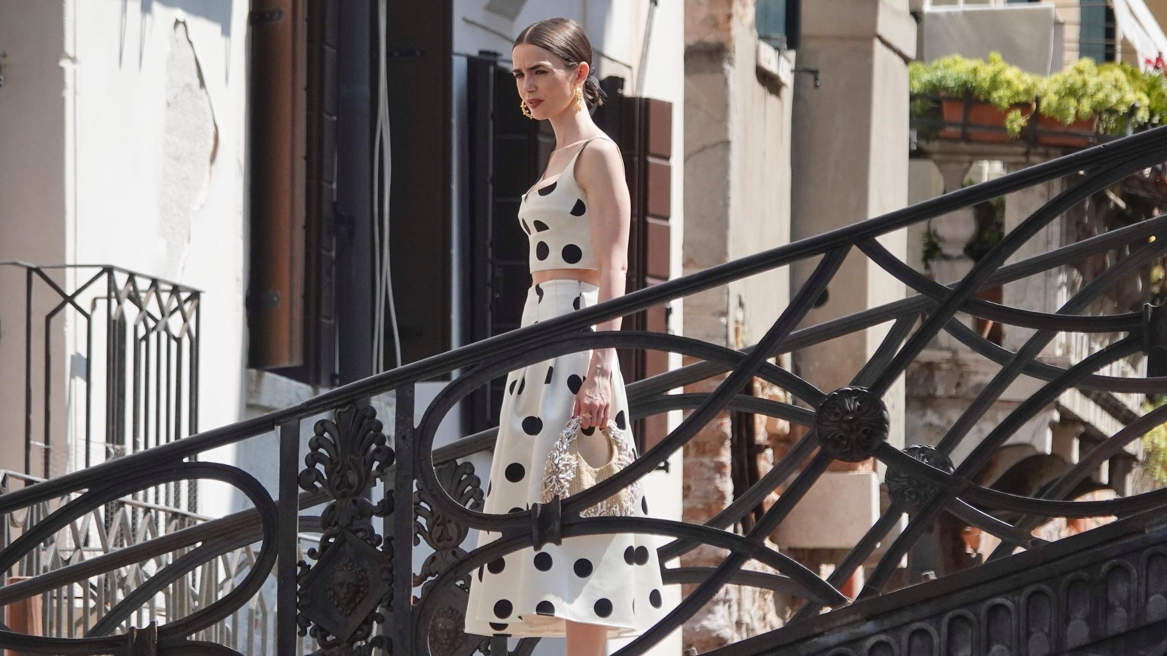 Filming of Emily in Paris continues in Venice, starring Lily Collins